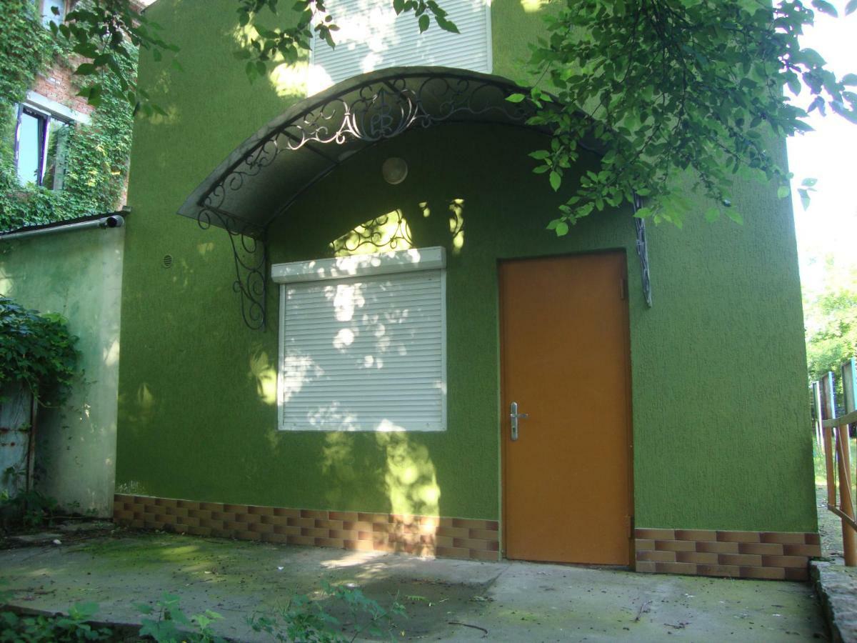 Domik S Saunoy Na Ogiyenko Apartment Kamianets-Podilskyi Exterior photo